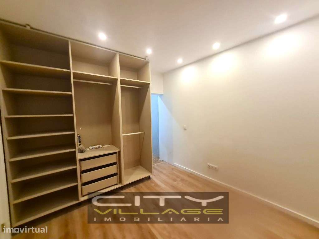 Moradia T2 remodelada - Grande imagem: 5/15