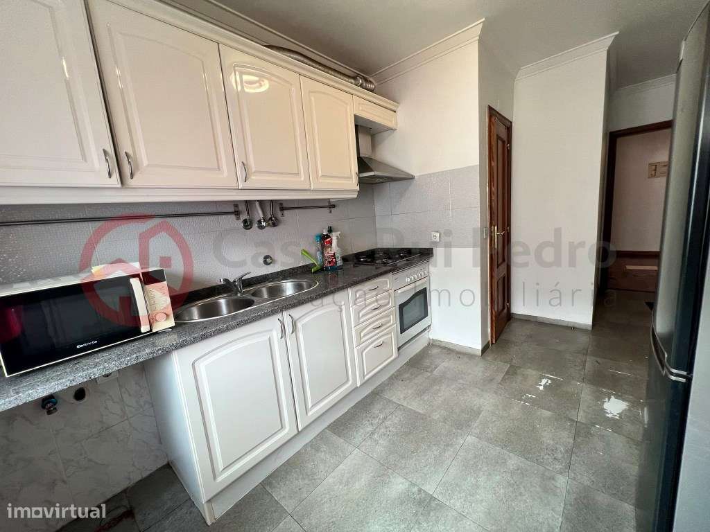 Apartamento T3 com garagem e arrecadação em Santa Marta do Pinhal, ...-5