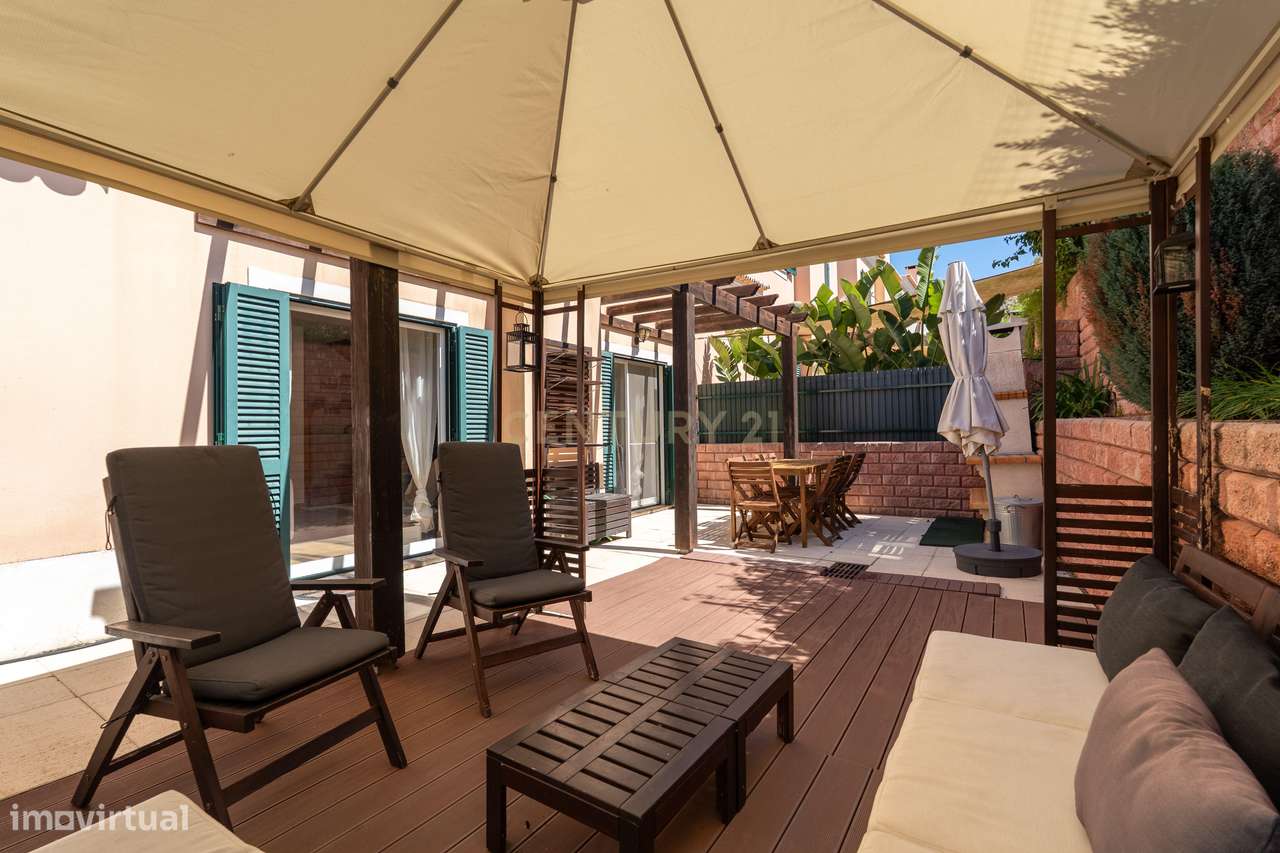 Moradia T3+1 com estacionamento e piscina comum em condomínio privado - Grande imagem: 4/40