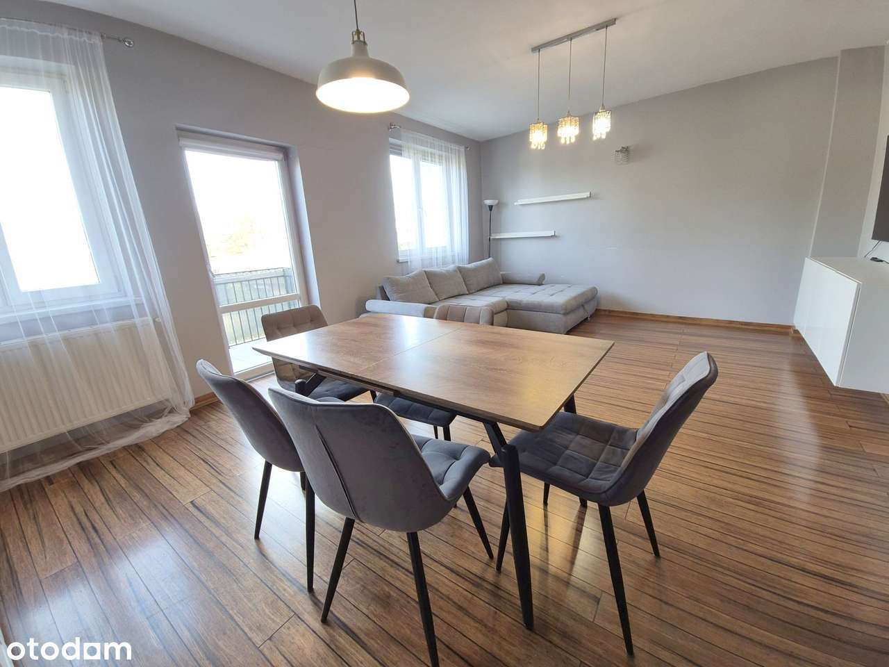 mieszkanie 64 m2 dobra lokalizacja– 3 pokoje, balkon,miejsce postojowe-7