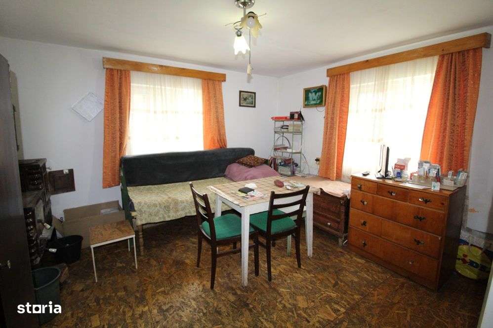 Vând gospodărie în Fărcădin la 6km de Hațeg, teren 4416mp, anexe, șură - Imagine principală: 5/20