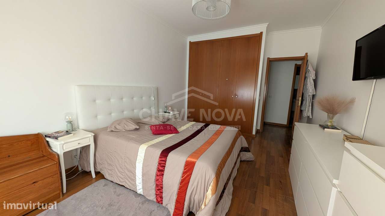 T1+1 Condomínio Reservado c/ Lugar de Garagem em Canidelo-11
