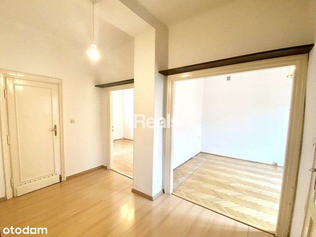 Kmienica z windą 2 pok. ul. Marszałkowska. Okazja!-5