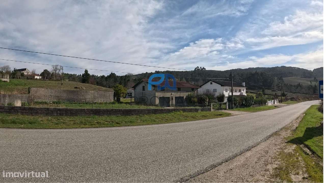 Armazém com 140 m2 inserido em terreno com 1989m2-12