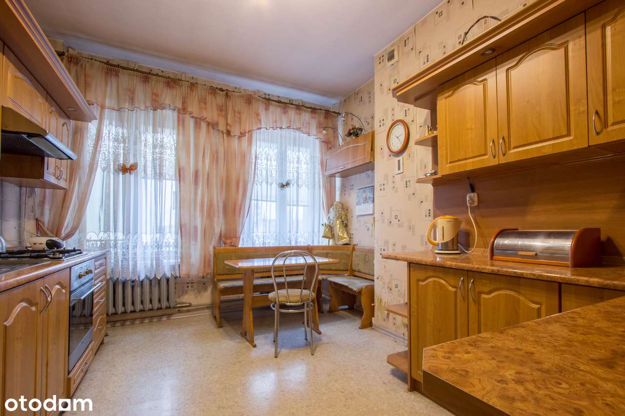 Przestronne, dwupokojowe, osobna kuchnia, świetna lokalizacja-3