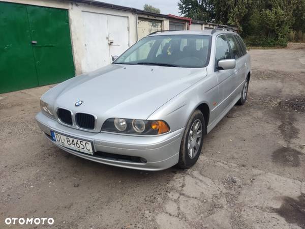 BMW Seria 5 520i - 1