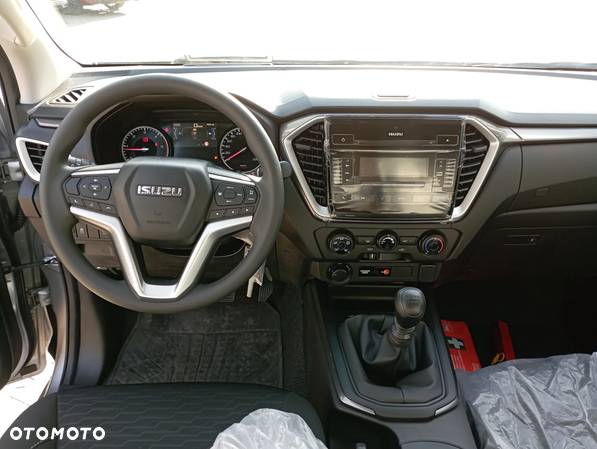 Isuzu D-Max 1.9 DC LS - 18