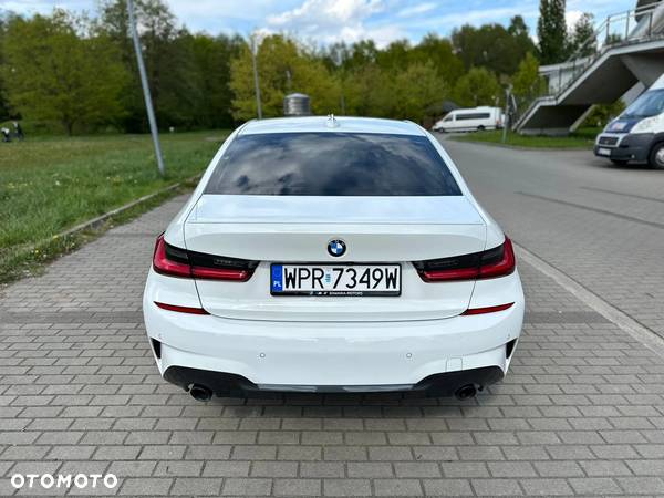 BMW Seria 3 330i M Sport sport - 6