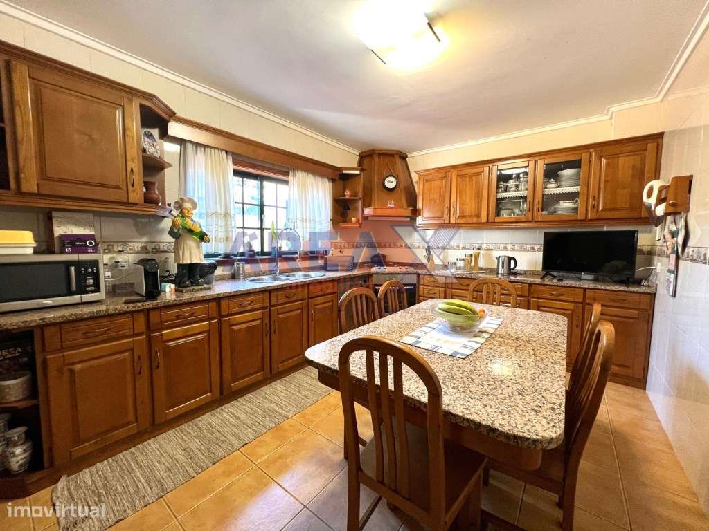 Moradia Geminada T3 em Vila de Cucujães-13