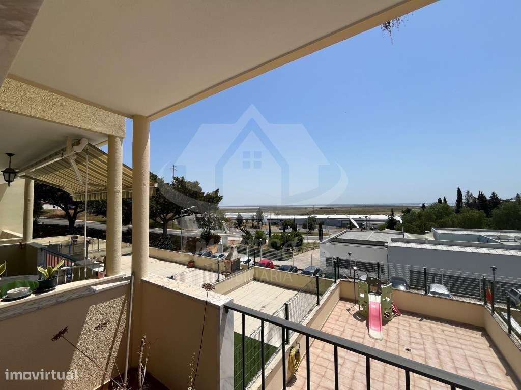 Apartamento T3 com box no Forte da Casa-19