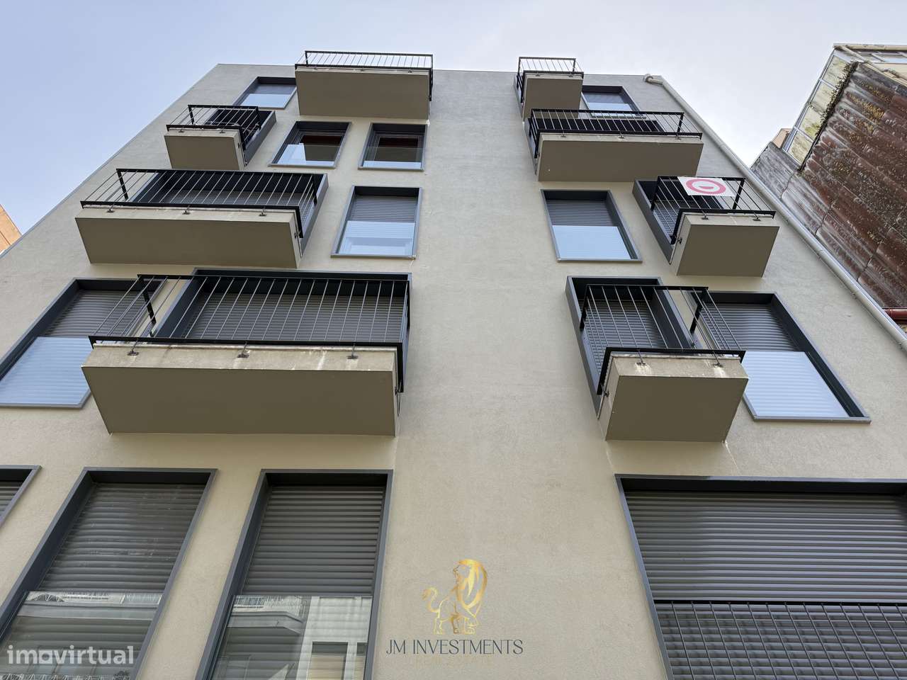 Apartamento Novo T0 com Jardim-29