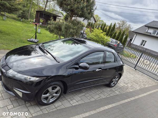 Honda Civic 1.4 i-VTEC Comfort Black Edition - 11