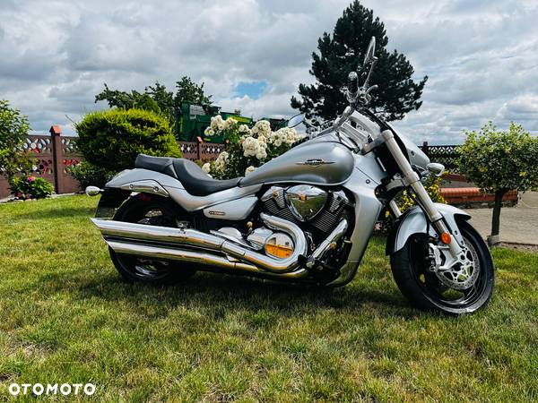 Suzuki Intruder - 10