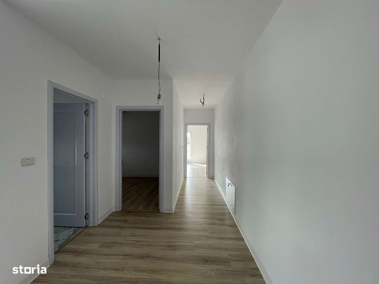 Duplex 4 dormitoare-2 Bai-129 Mp- Super Pret-Pozitie Excelenta-Ghiroda - Imagine principală: 4/10