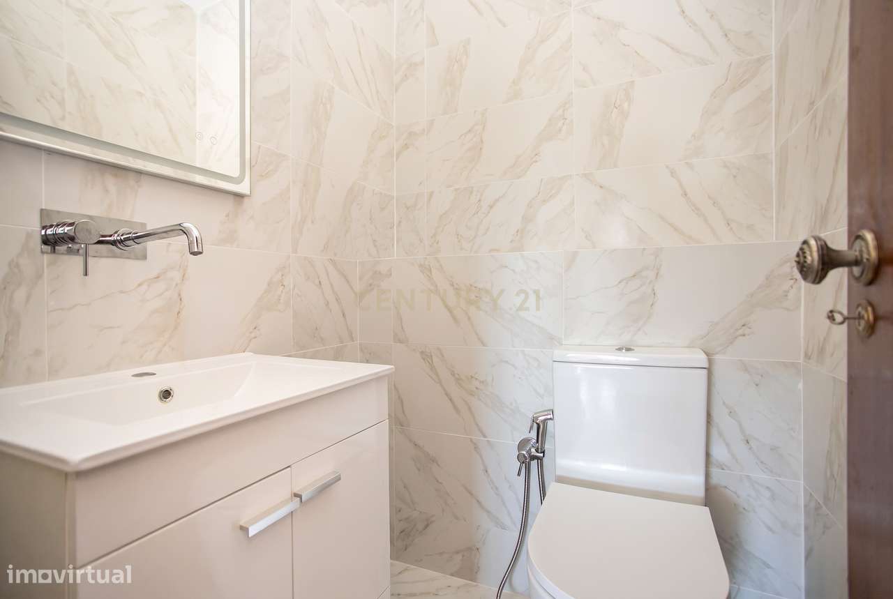 Apartamento T3 Remodelado em São Domingos de Benfica | 2 WC-22