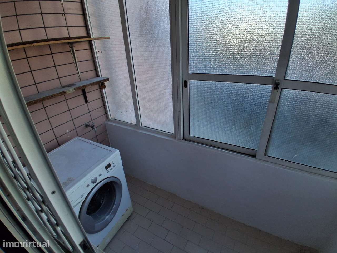 Apartamento T2 todo remodelado-10