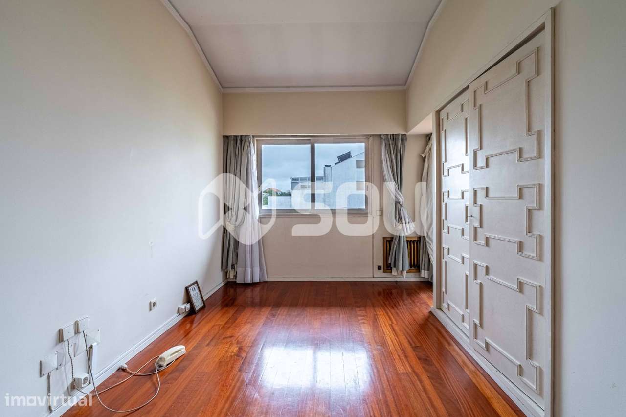 Casa Senhorial T7 num Lote de 3.320m² em Leça do Balio com-23