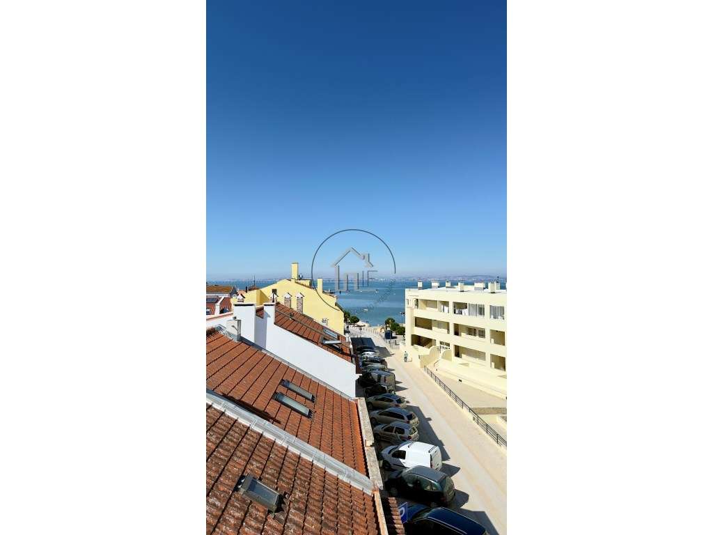 Apartamento T3+1 Duplex Novo Alcochete-0