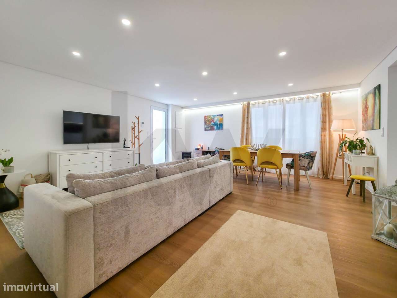 T2 moderno e totalmente renovado no centro de Ponta Delgada – amplo, l - Grande imagem: 5/18