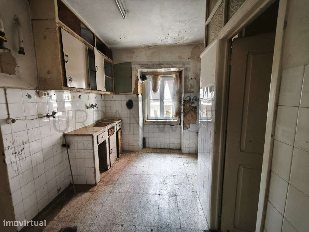 Prédio P/ Recuperar, Estrela - Lisboa, 398m2-6