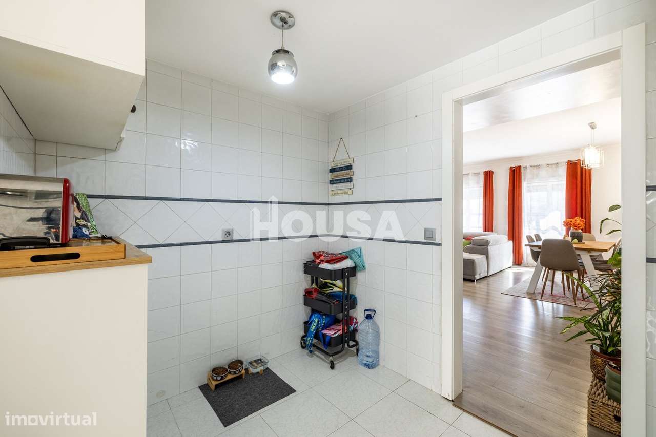 Apartamento T3 com Sótão, Garagem e Terraço – Nova Leiria-22