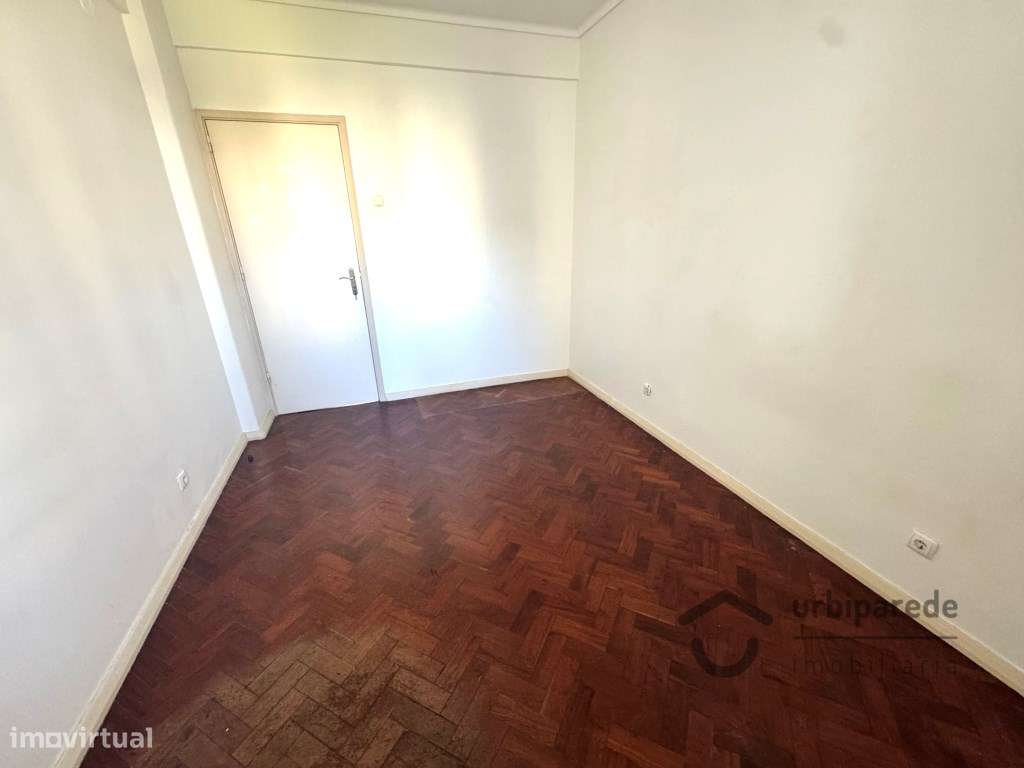 Apartamento T3 no Restelo c/ vista Rio.-11