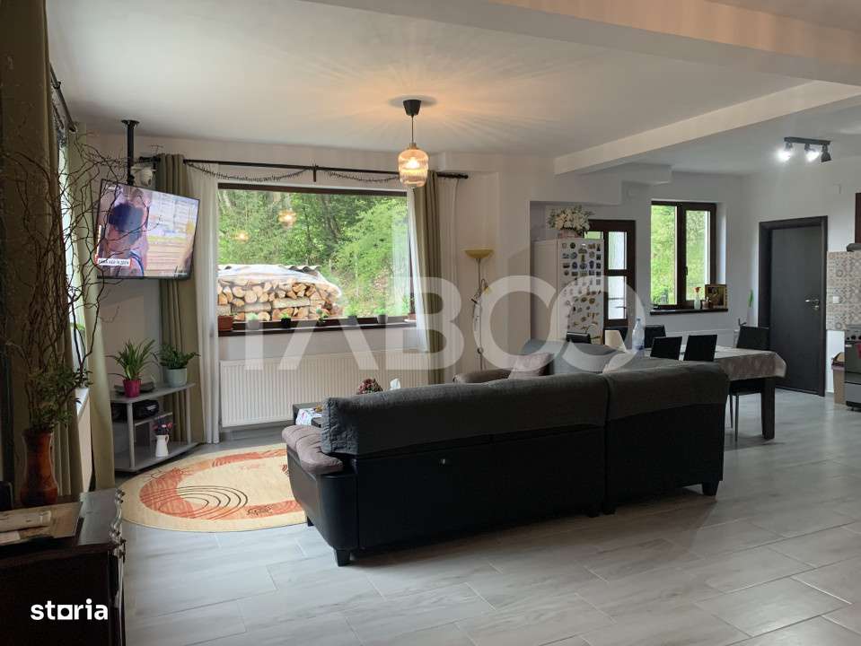 Casa 8 camere 7 bai 284 mp 225mp curte libera in Porumbacu de Sus - Imagine principală: 3/19