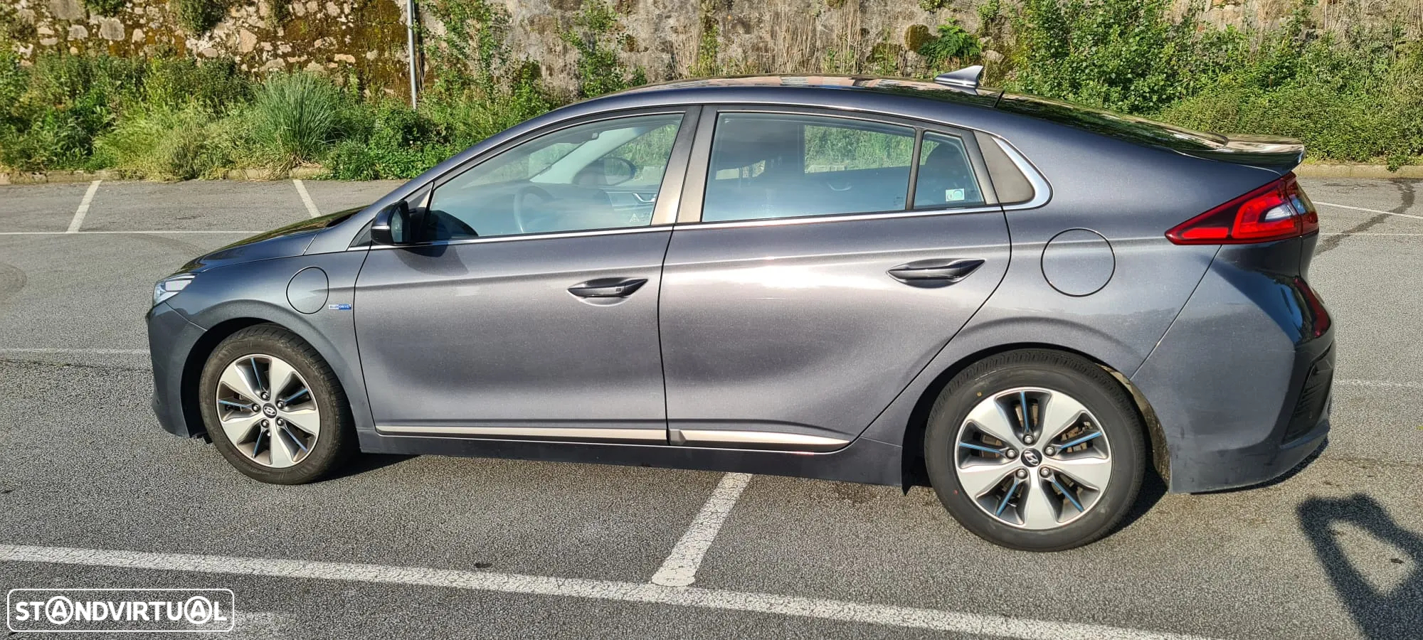 Hyundai Ioniq 1.6 GDI PHEV Tech - 12