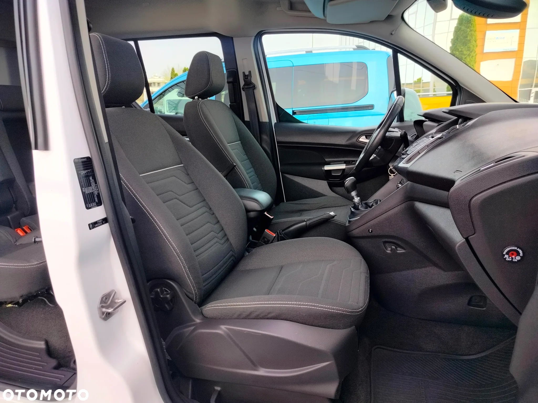 Ford Tourneo Connect 1.5 TDCi Titanium - 27