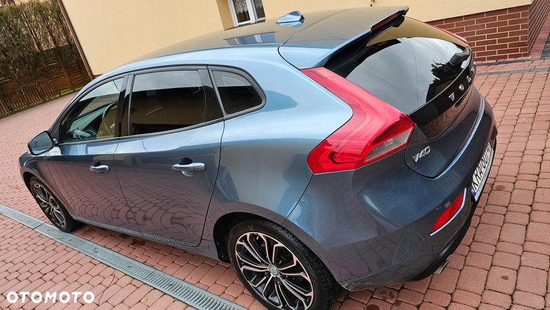 Volvo V40 T3 Momentum - 29