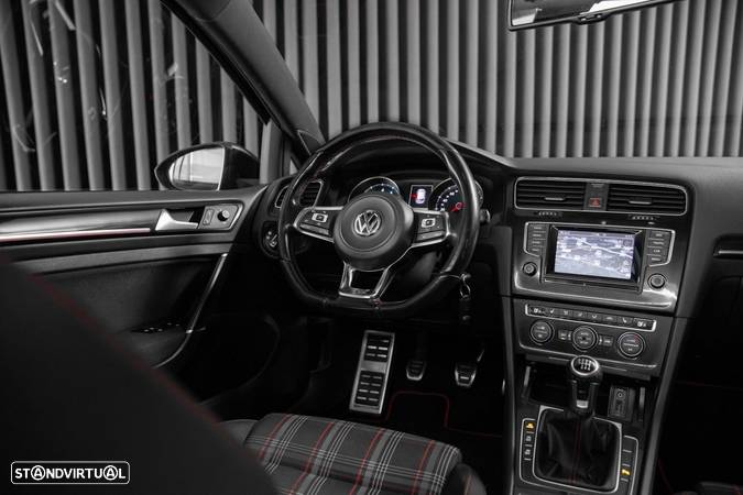 VW Golf 2.0 TSi GTi Performance - 13