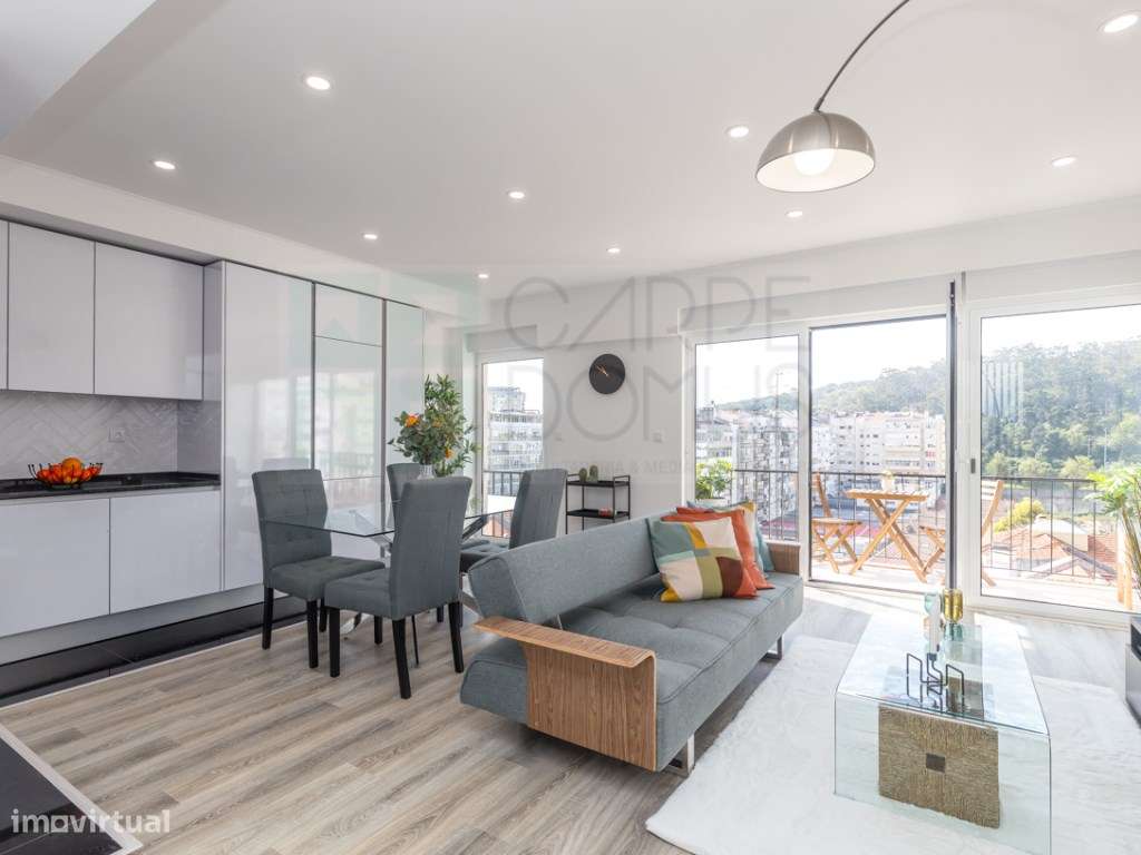 Apartamento T3 Totalmente remodelado, em Benfica - Lisboa-0