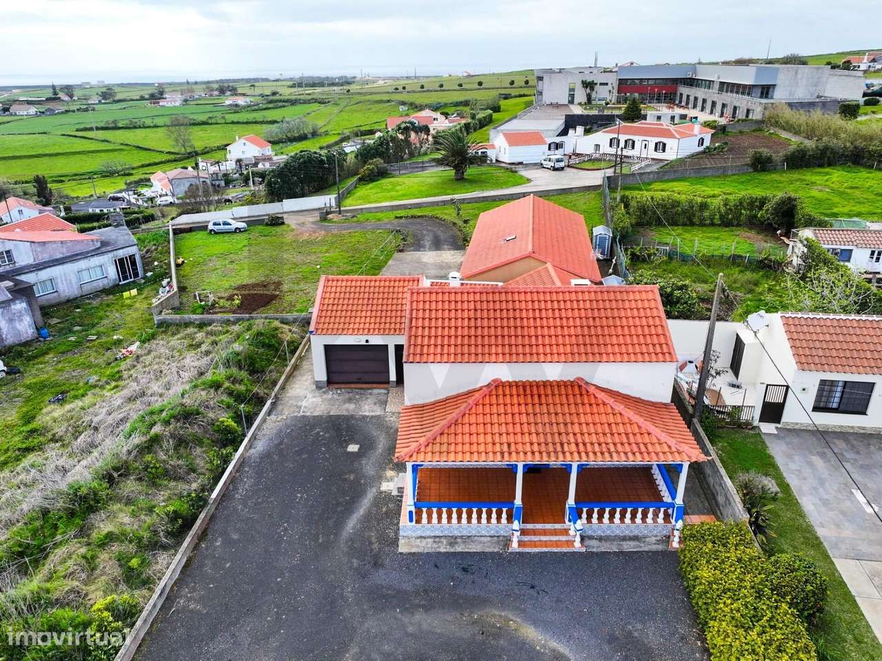 Moradia T3 + 2 Apartamentos T1+1-19