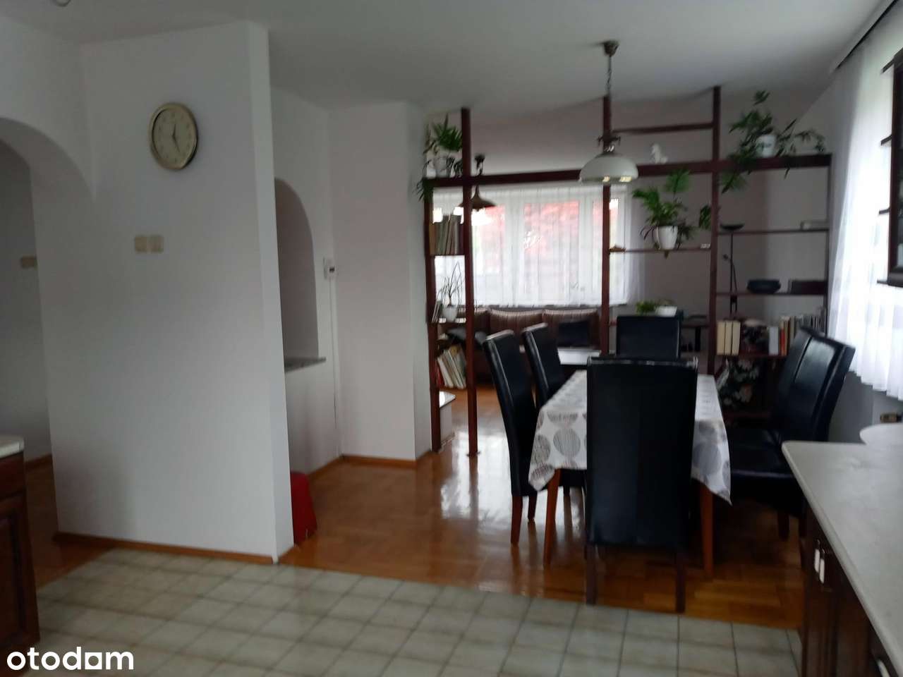 Rodzinny dom z ogrodem w spokojnej okolicy - Pełny obrazek: 4/14