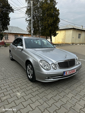 Mercedes-Benz E - 1