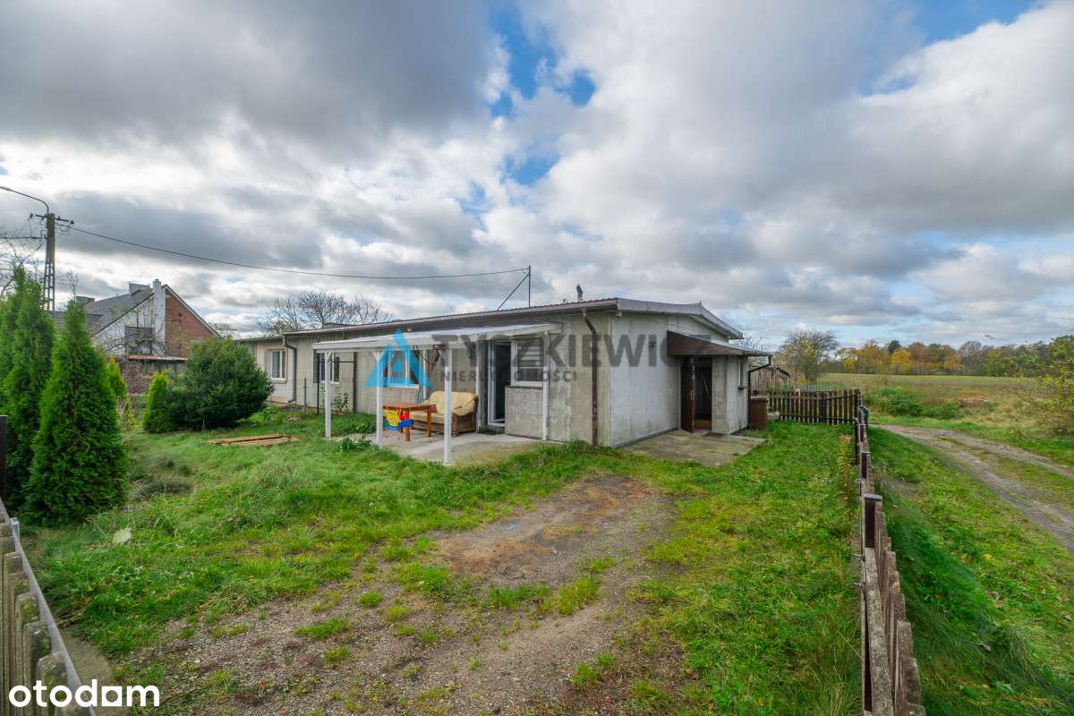 Dom w zabudowie bliźniaczej z ogrodem i sadem-5