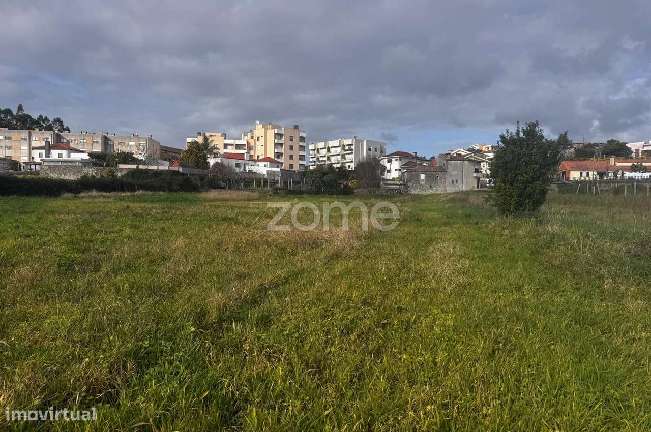 Terreno Urbano ( viabilidade em análise ) - Grande imagem: 5/13