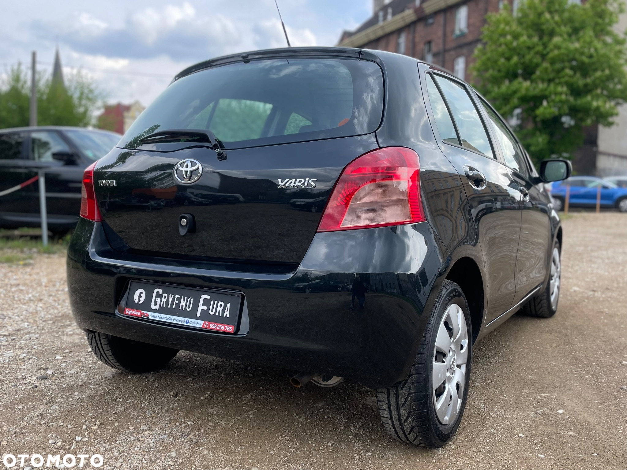 Toyota Yaris 1.0 Sol - 9