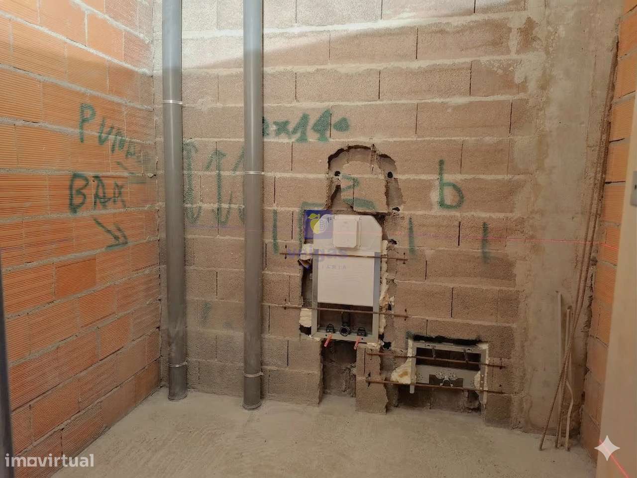 Apartamento T3 em construção, com garagem para 2 carros e elevador, si-8