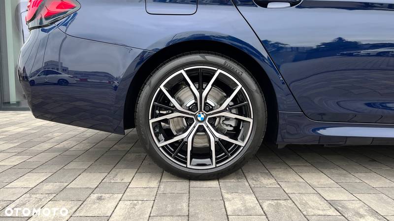 BMW Seria 5 520d xDrive mHEV M Sport sport - 5