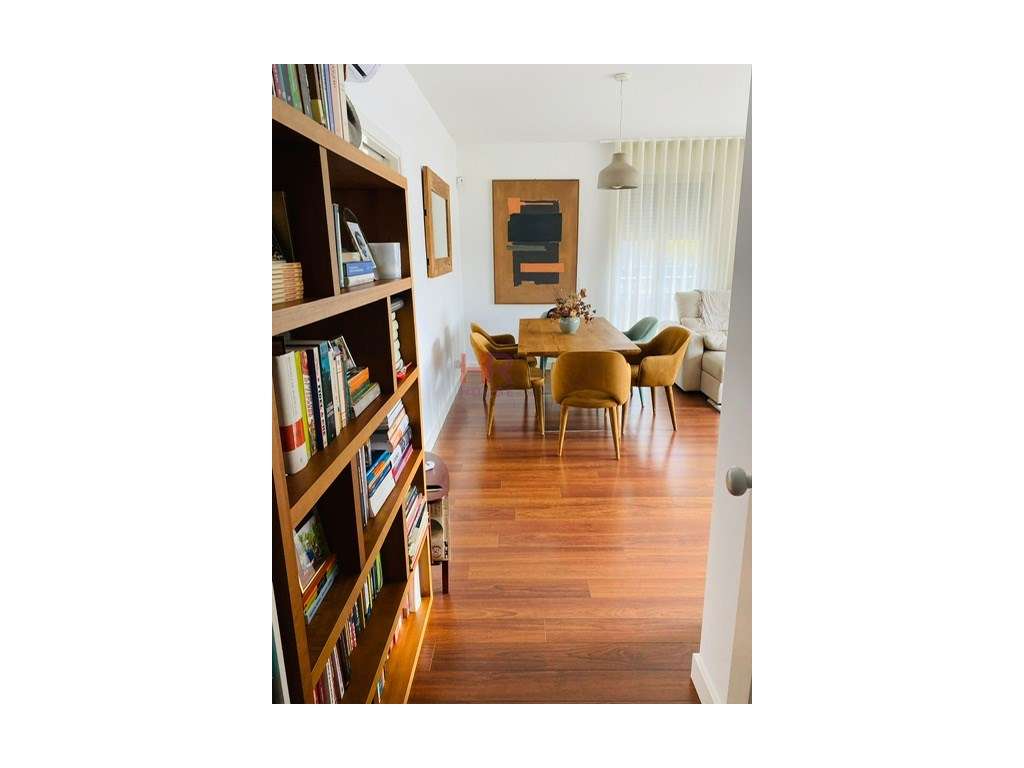 Apartamento T3 em Condomínio Fechado com Garagem e Jardim em Santo ...-4