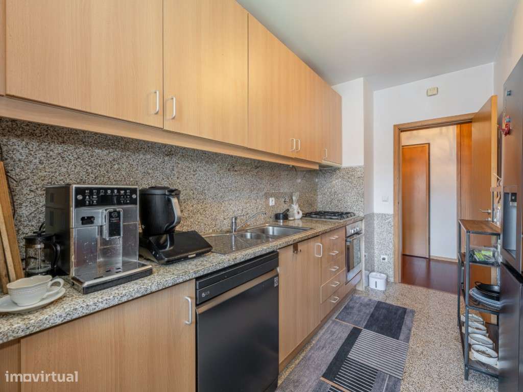 APT T2+1 | QUINTA DA SEARA | ÚLTIMO PISO | GARAGEM | ARRUMO-8