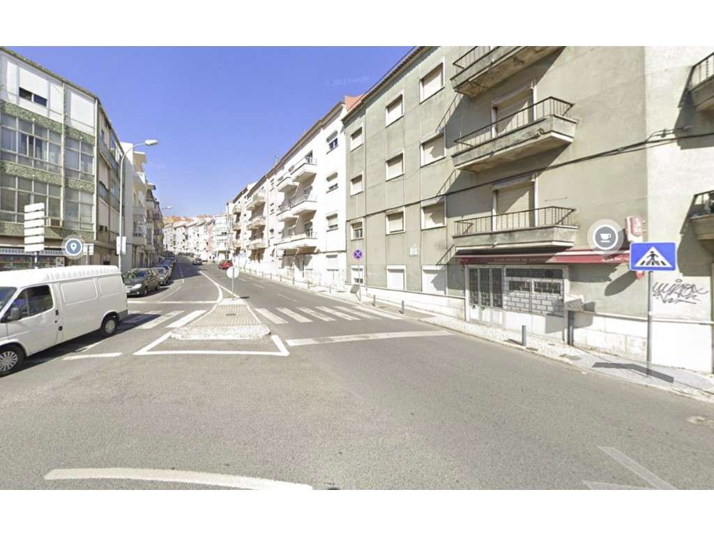 Prédio para Venda na Mina de Água, Amadora - Grande imagem: 3/18