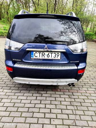 Mitsubishi Outlander 2.0 DID Instyle NAVI - 20