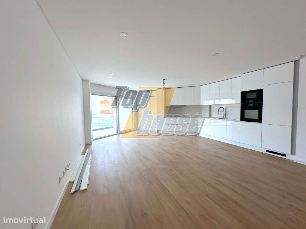 Apartamento T2 Novo , Parqueamento e Arrecadação - Costa de Caparica - Grande imagem: 4/17