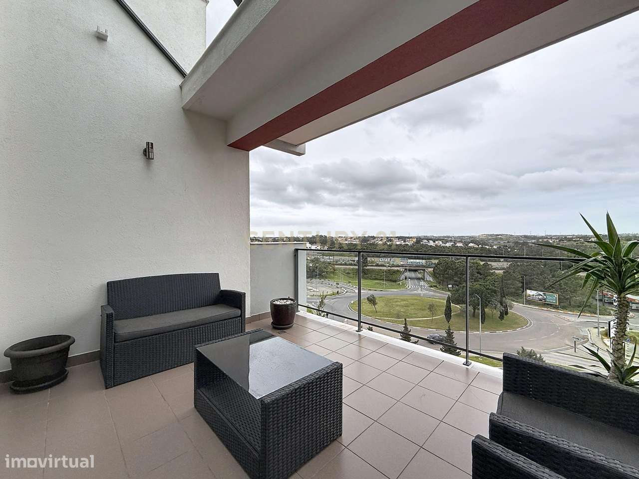 Luxuoso Duplex T4+1 em Amora, Seixal com Vista Panorâmica-7