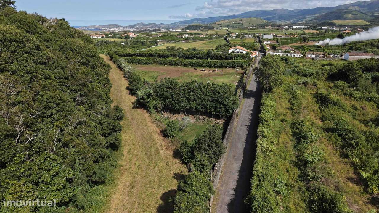 Terreno rústico com 6.080 m2 e vista para o mar e para a serra | Areia-6