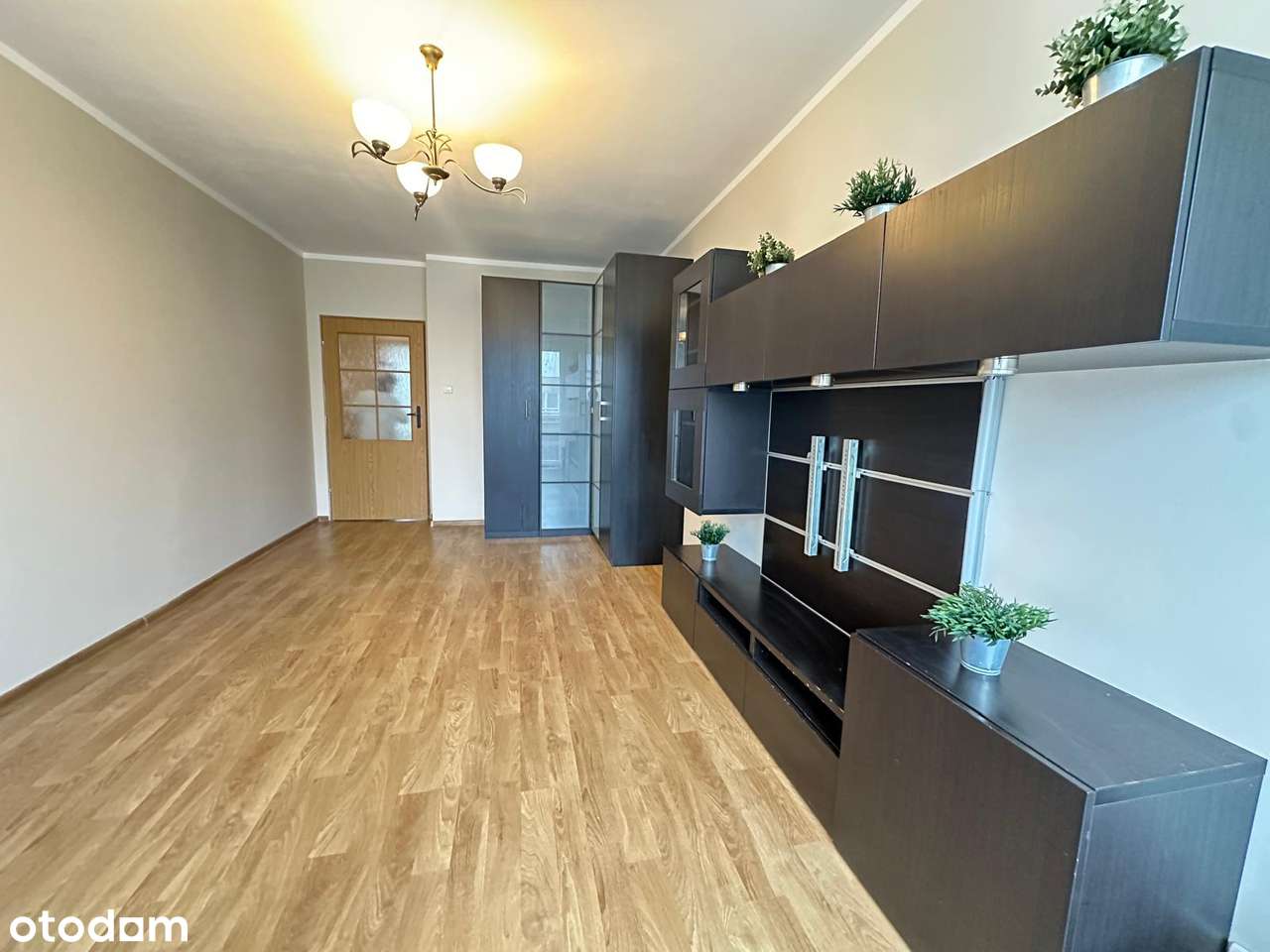 Przestronne 2-pokoje | oddzielna kuchnia | balkon | garaż | komórka - Pełny obrazek: 4/17