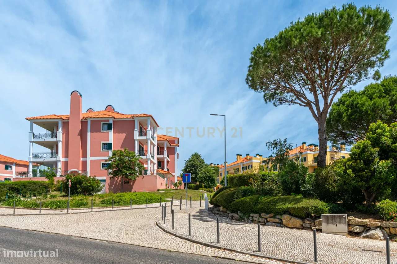 Apartamento T2 118 m2 com varanda e parqueamento - Quinta da Beloura-2