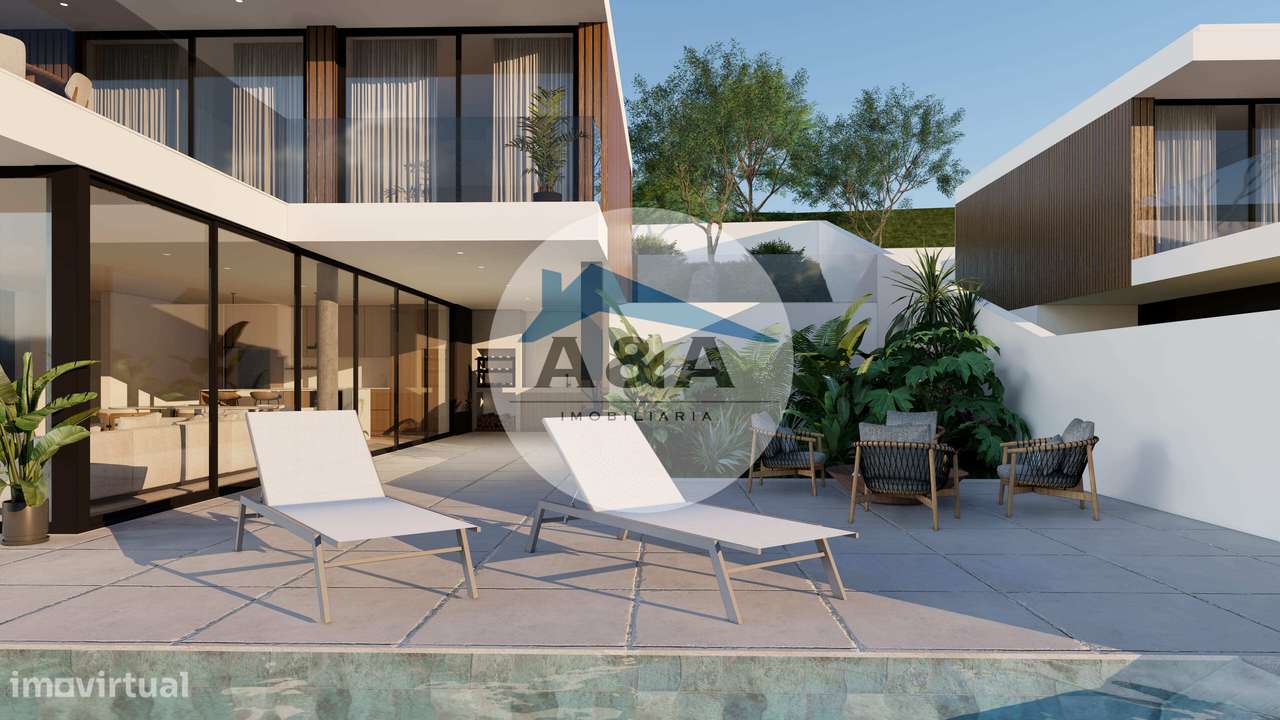 MORADIA T3 COM PISCINA, VISTA ÚNICA PARA O MAR-5